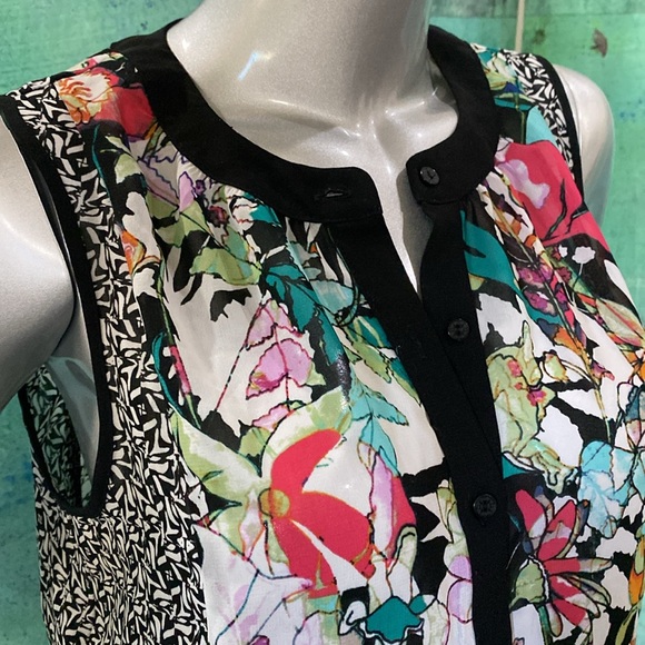 Nicole Miller Sleeveless Career Blouse - Picture 2 of 5